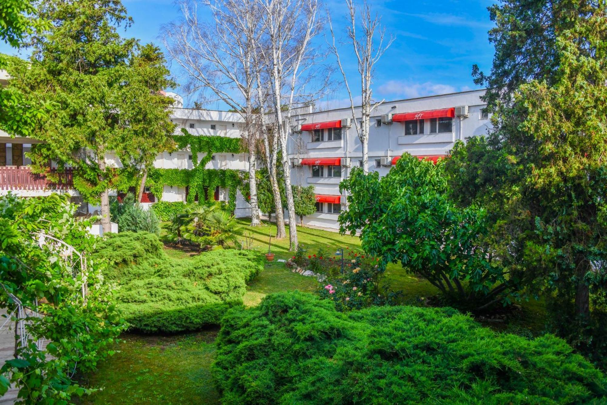 Complex Tismana 3* All Inclusive Jupiter Buitenkant foto